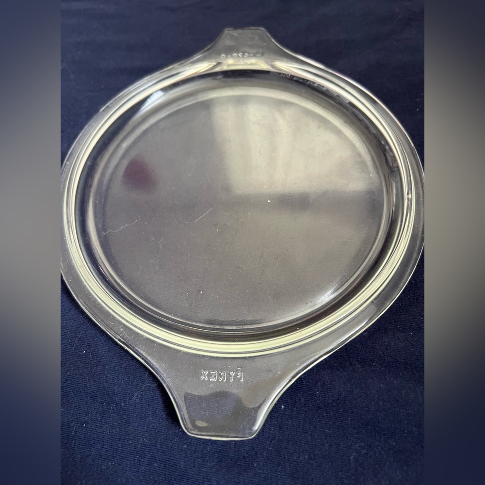 Vintage Pyrex lid size 14-470-C clear.
